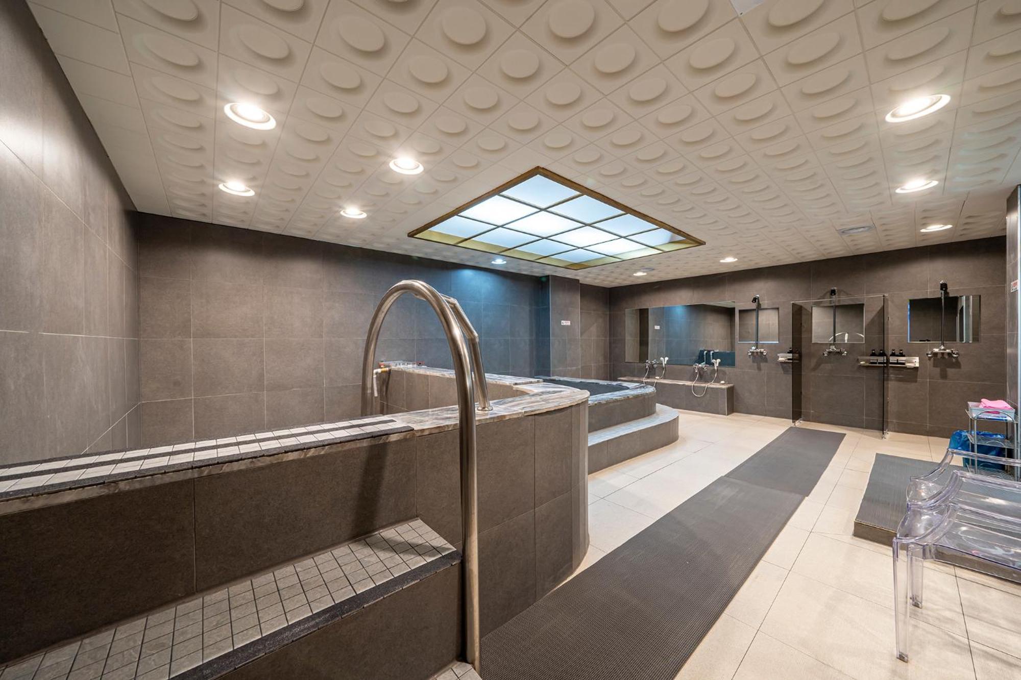 Knox Hotel Чеонан Екстериор снимка