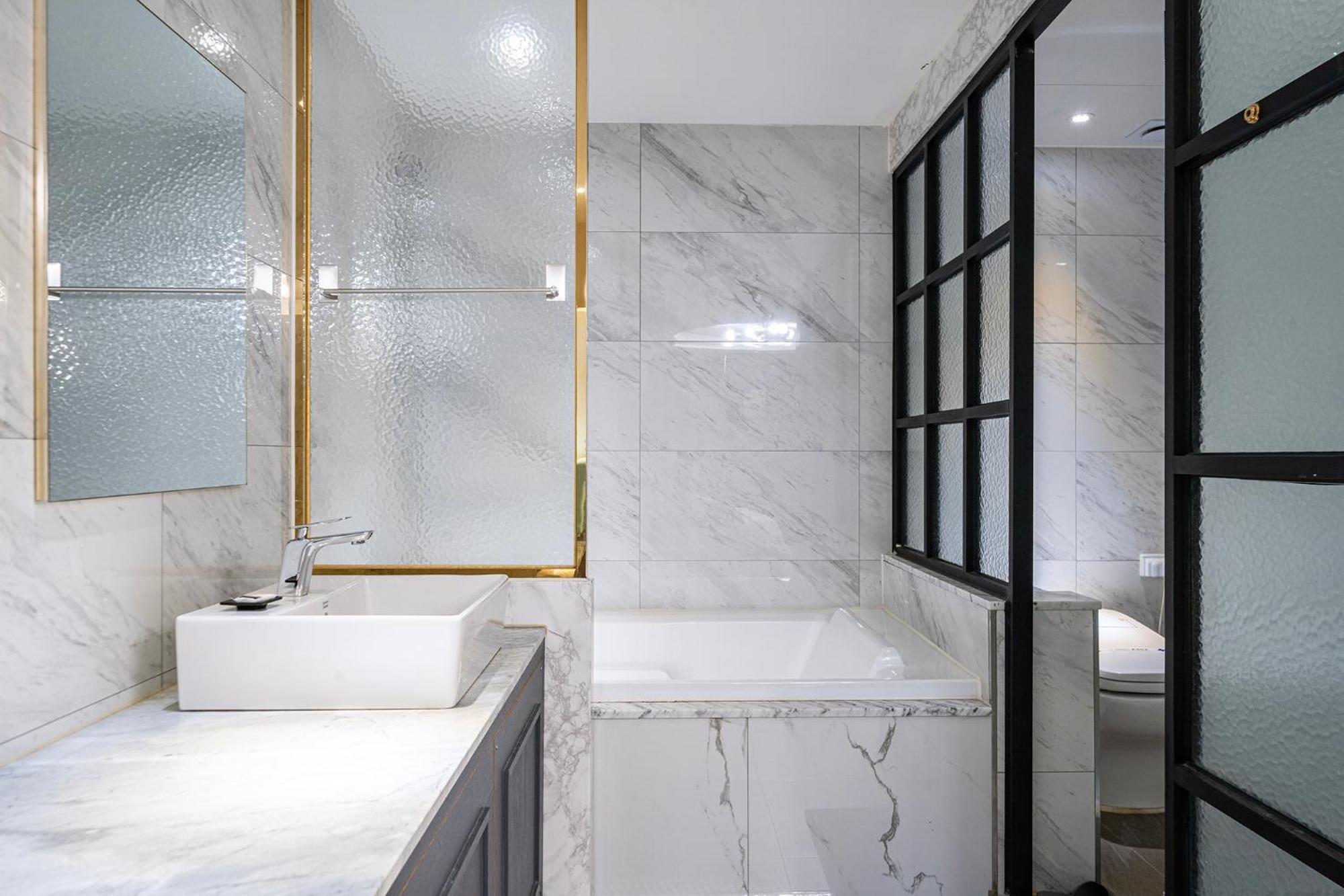 Knox Hotel Чеонан Екстериор снимка