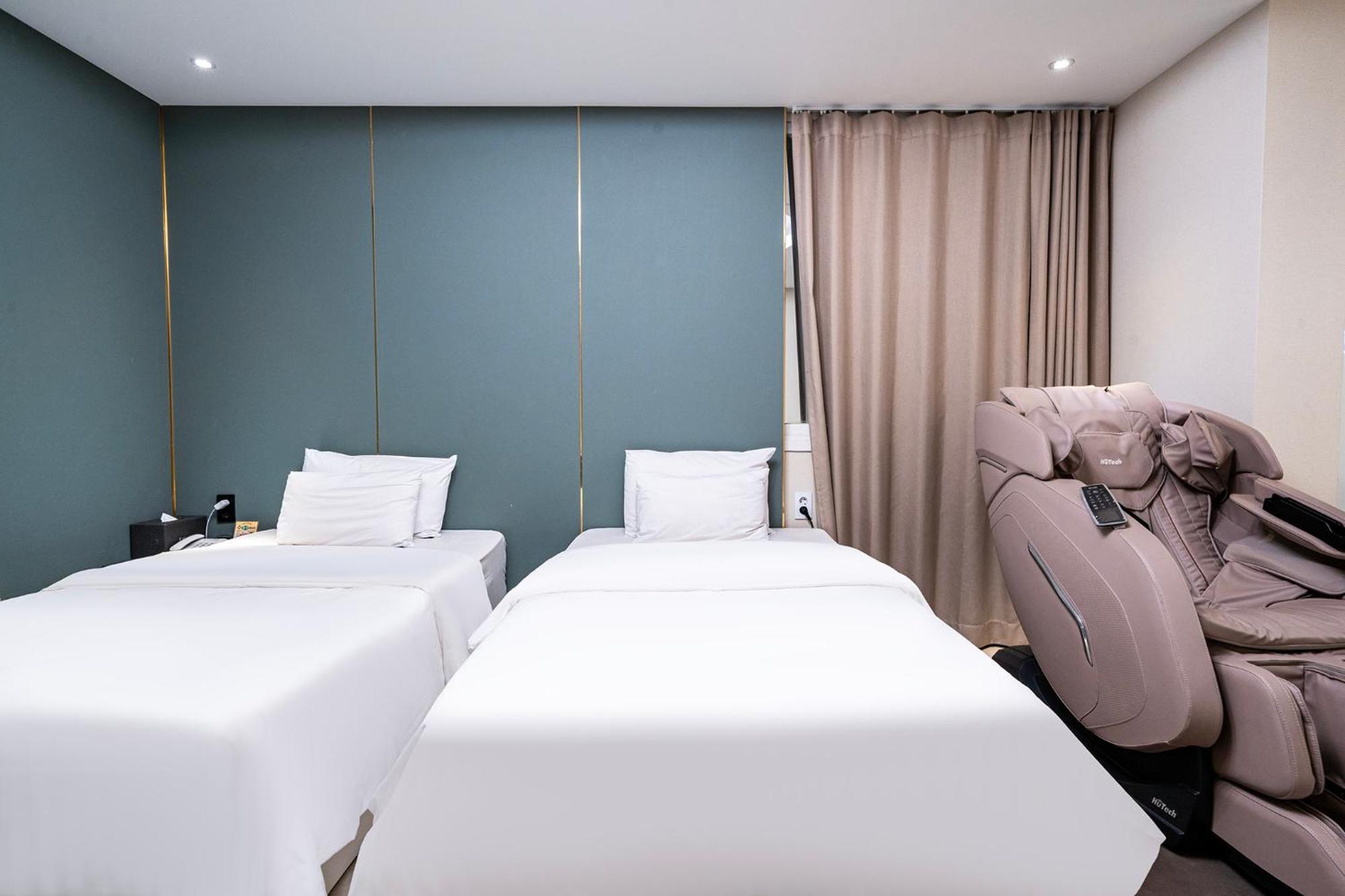 Knox Hotel Чеонан Екстериор снимка