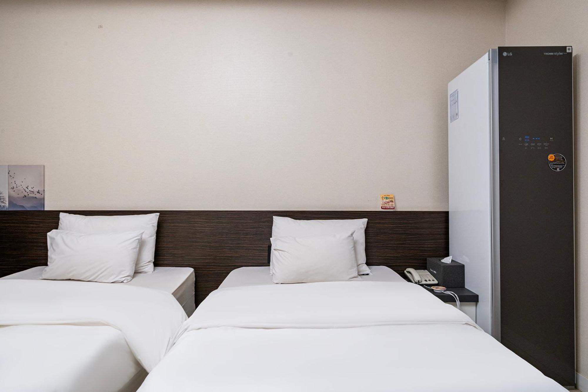 Knox Hotel Чеонан Екстериор снимка